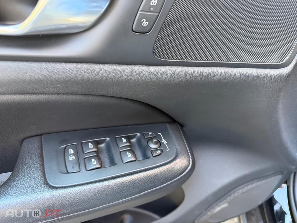 Volvo V60 2.0 T6 AWD TE Inscription Expression