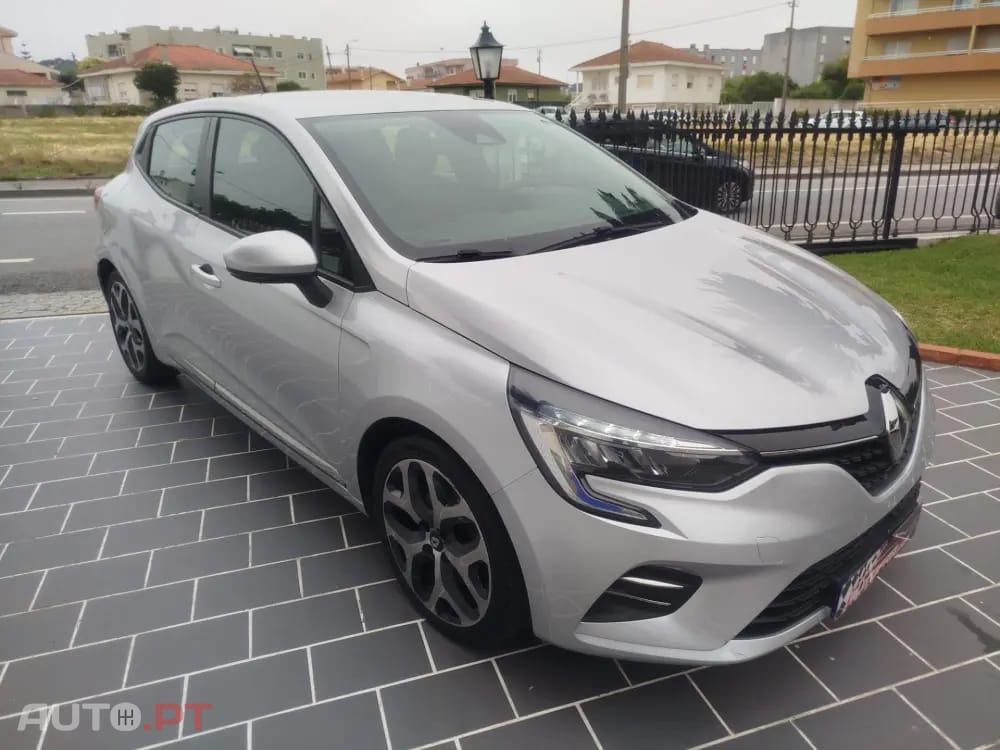 Renault Clio 1.6 E-Tech Full Hybrid Techno