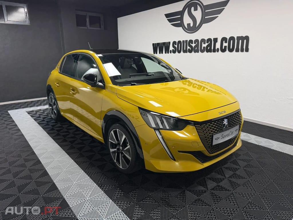 Peugeot E-208 50 kWh GT