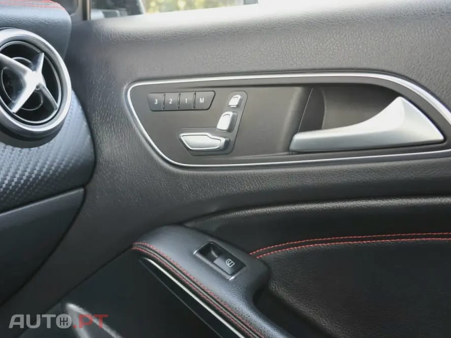 Mercedes-Benz A 180 AMG Line