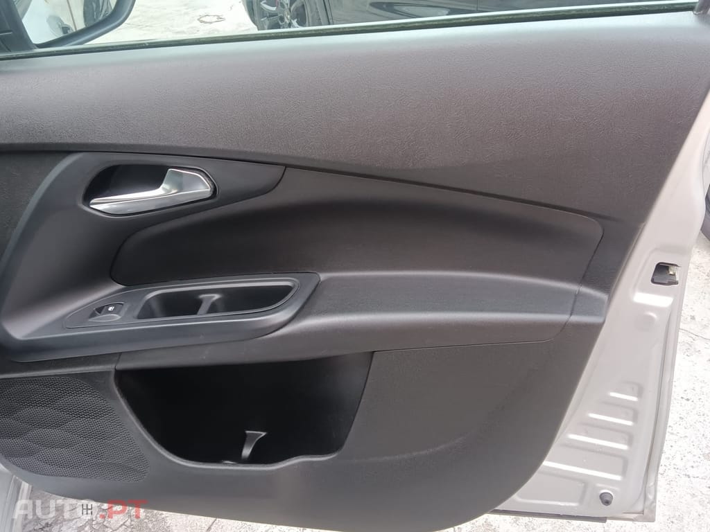 Fiat Tipo 1.3 M-Jet Pop