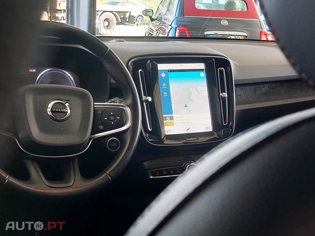 Volvo XC40 1.5 T5 PHEV Momentum Plus