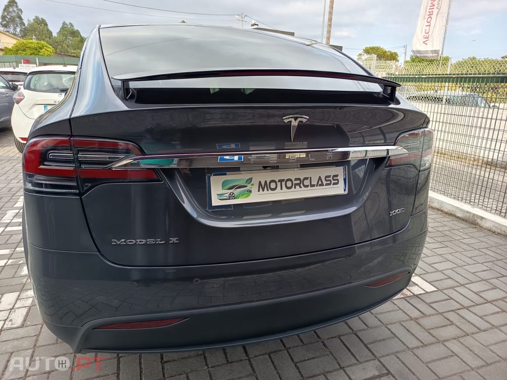 Tesla Model X 100D