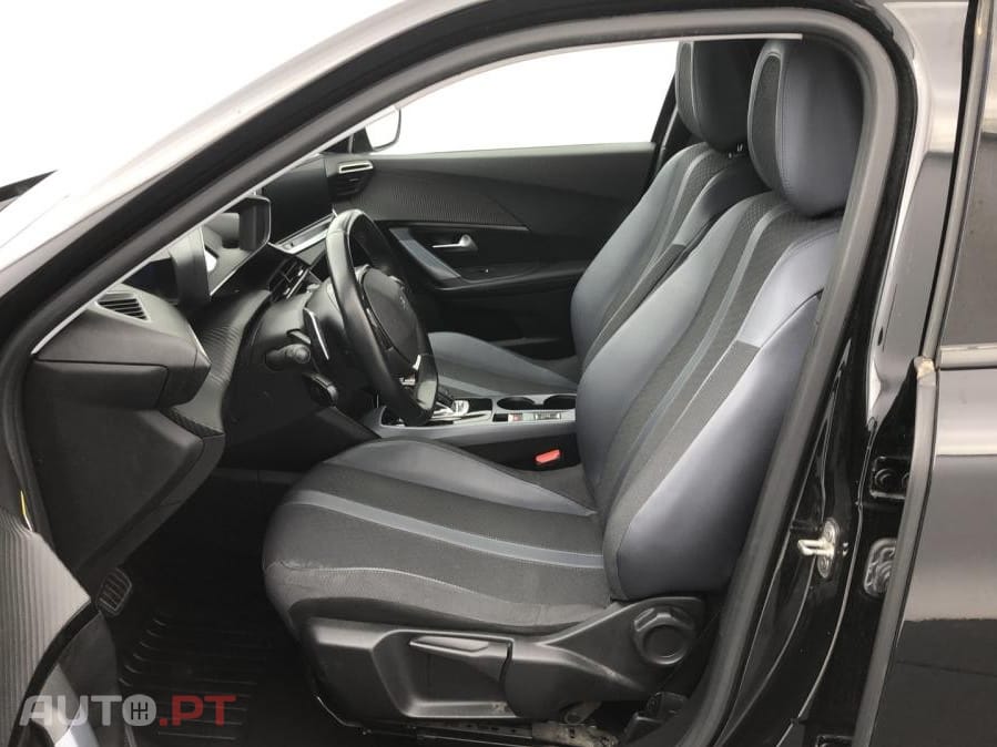 Peugeot 2008 1.5 BlueHDi Allure Pack EAT8