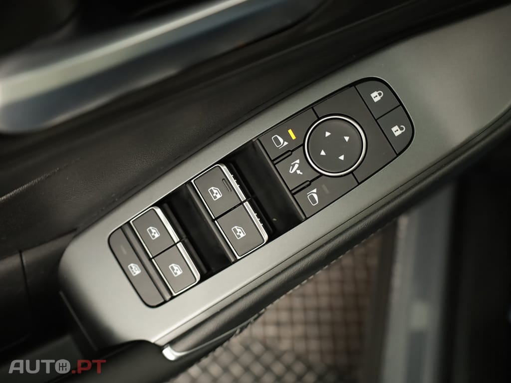 Nissan Qashqai Qashqai 1.3 DIG-T N-Connecta LED Xtronic