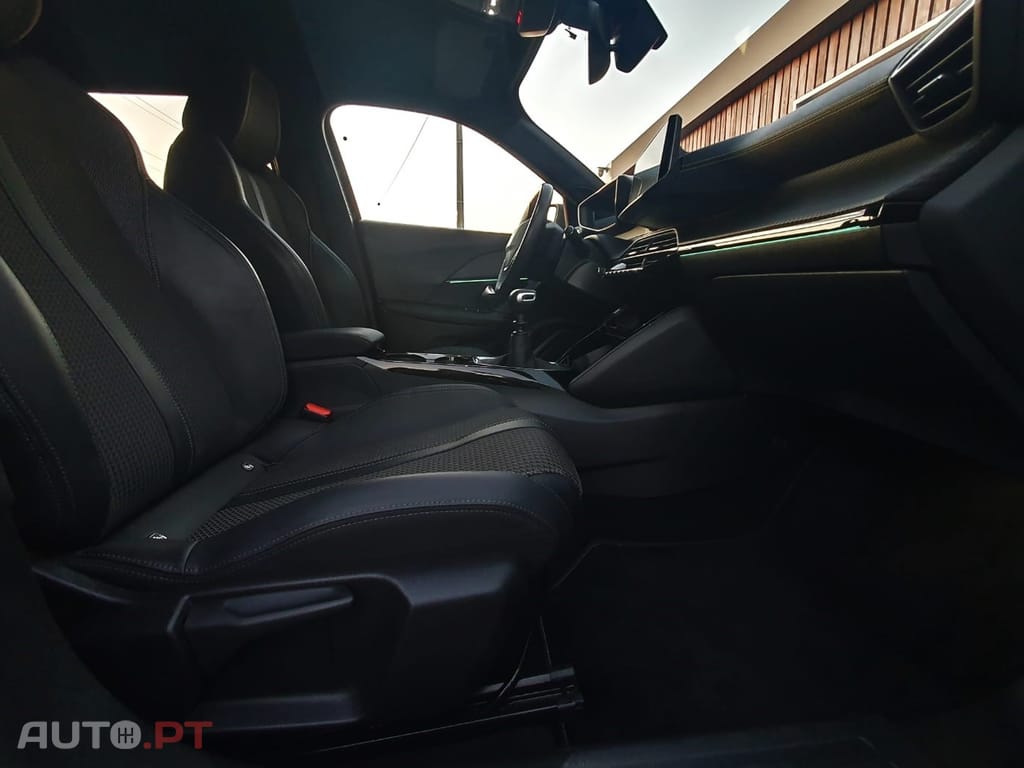 Peugeot 2008 1.2 PureTech GT