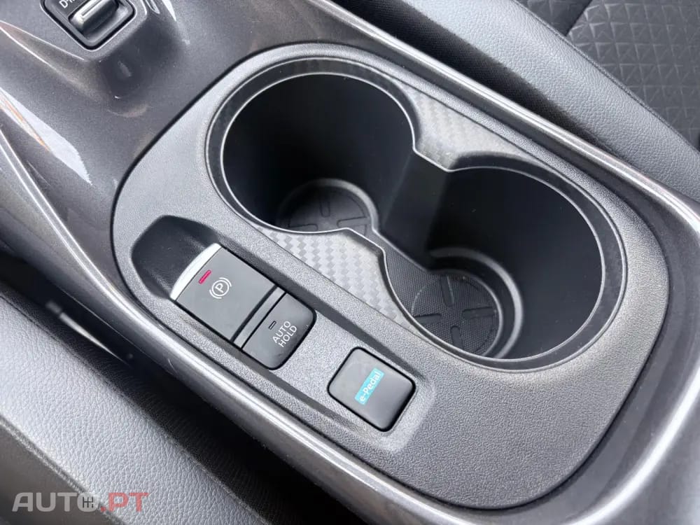 Nissan Juke 1.6 Hybrid N-Connecta