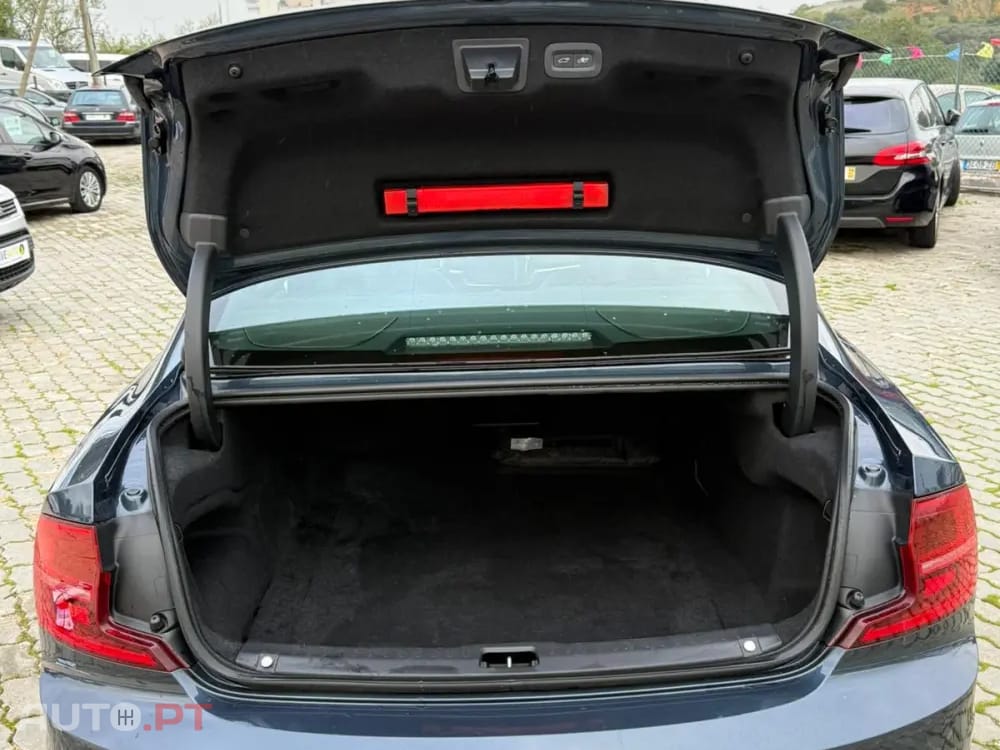 Volvo S90 T8 TWIN ENGINE