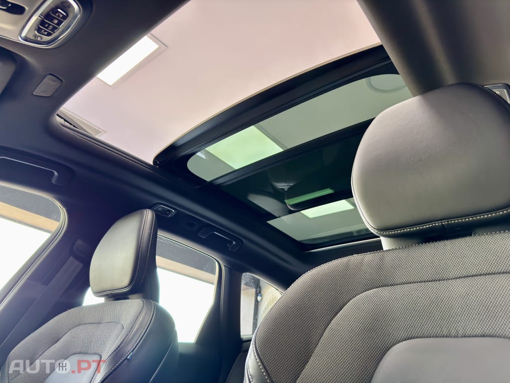 Volvo XC60 2.0 T8 PHEV R-Design AWD