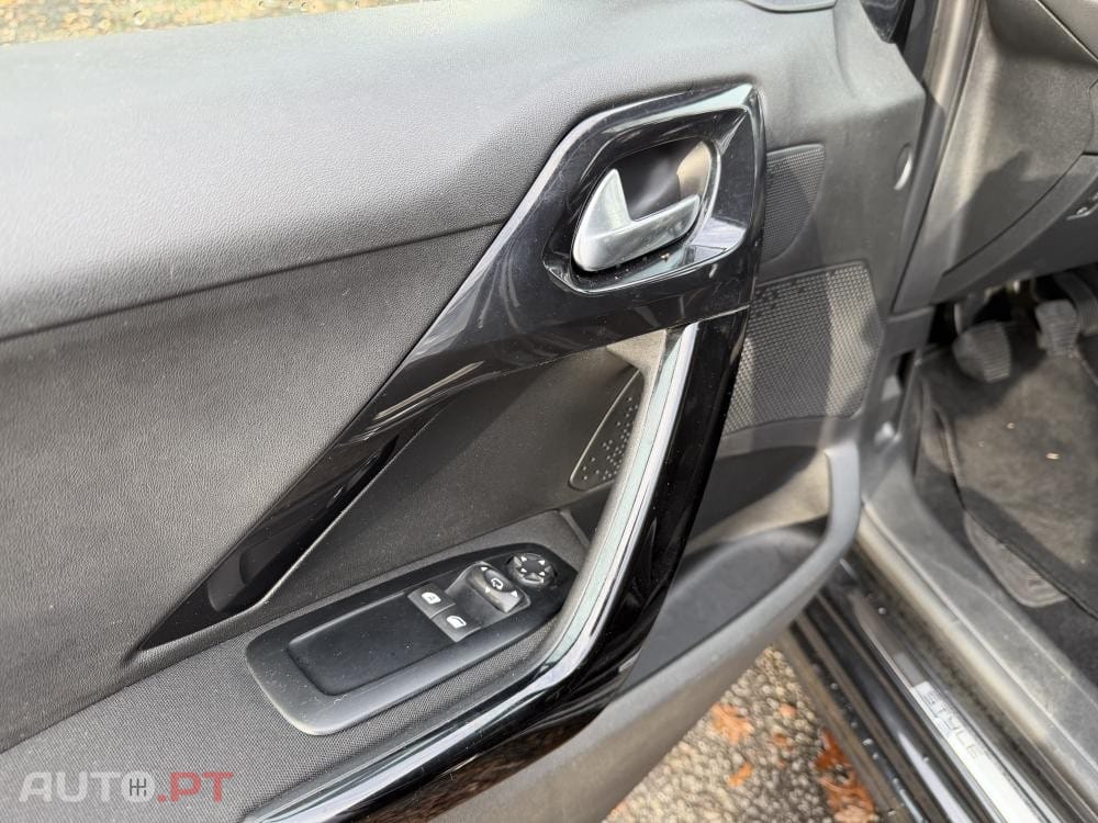 Peugeot 208 1.4 HDi Active