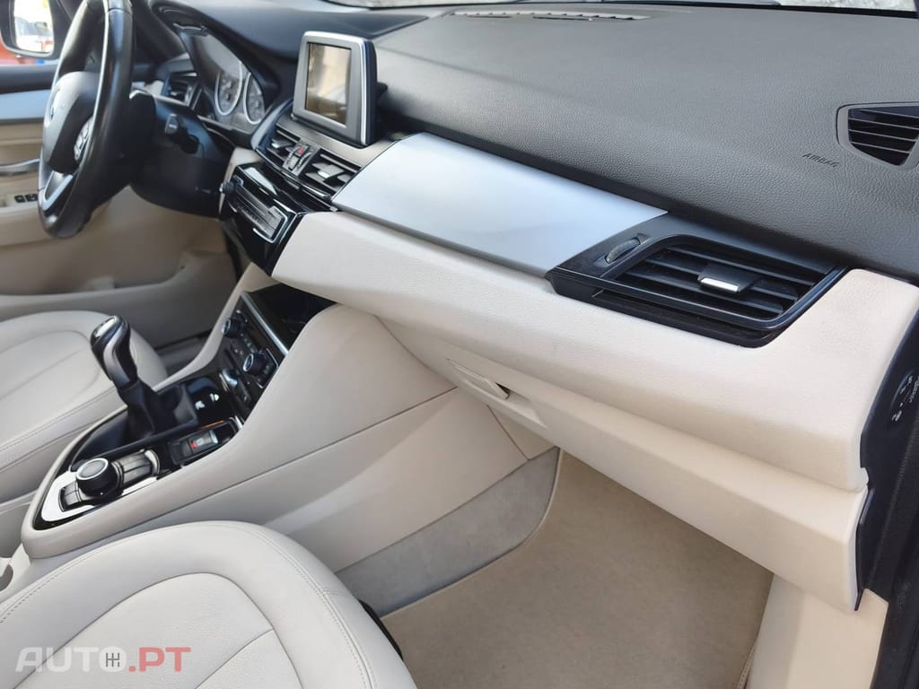 BMW 216 d 7L Line Luxury