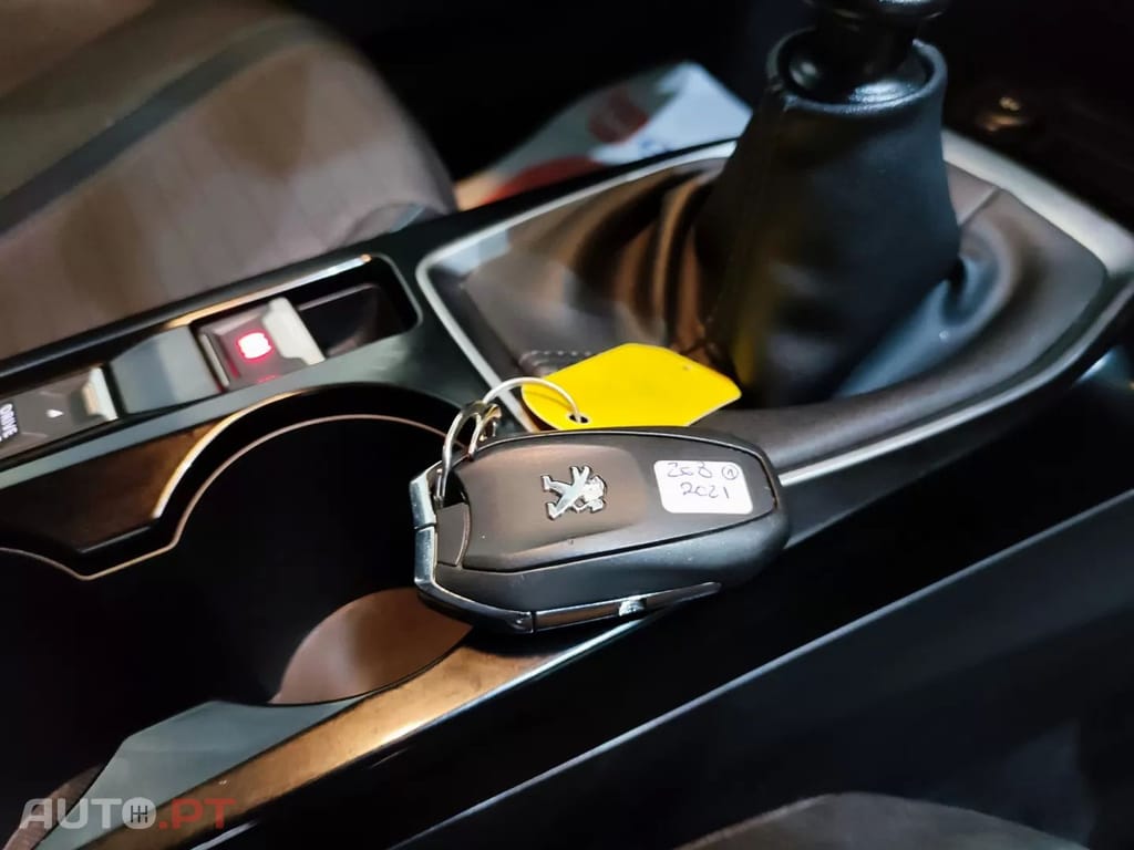 Peugeot 208 PureTech 100 Style