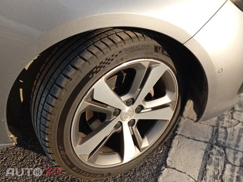 Peugeot 308 SPORT EDITION S&S 130 CV + EXTRAS