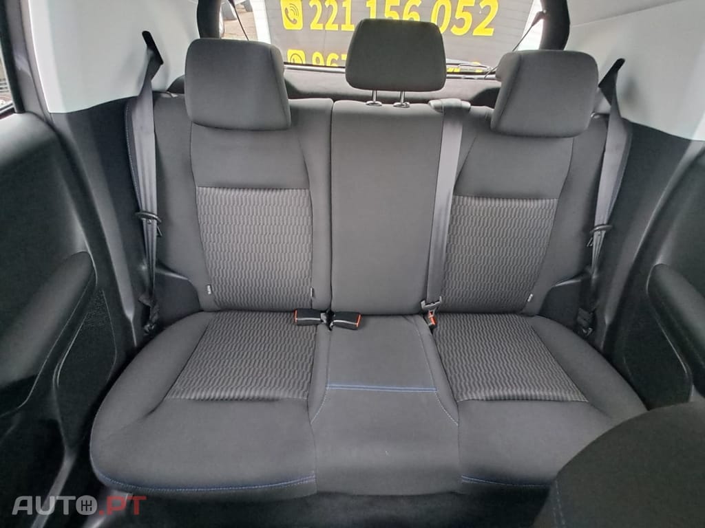 Peugeot 208 1.2 PureTech Signature