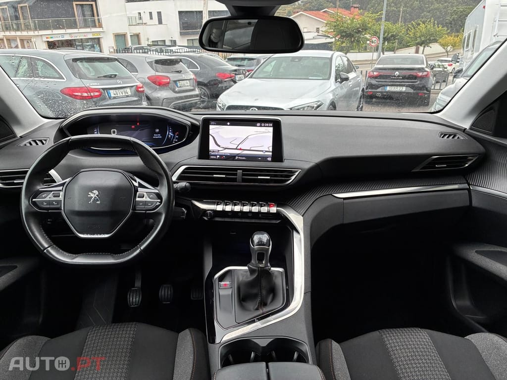 Peugeot 3008 1.5 BlueHDi Active