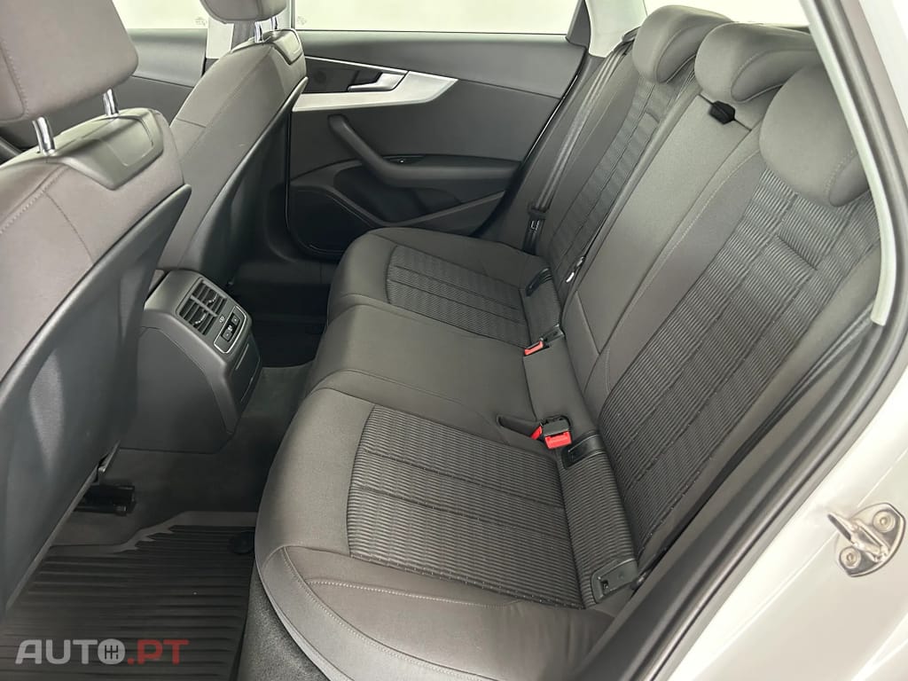 Audi A4 Avant 2.0 TDI S-line S tronic