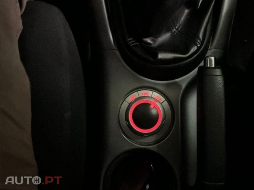 Mitsubishi Outlander 2.0 DI-D Inform 4WD