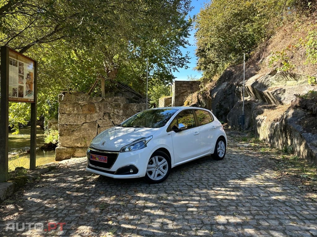 Peugeot 208 1.2 PureTech Style