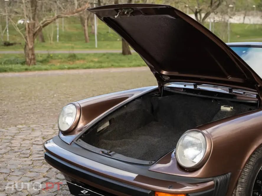 Porsche 911 911 Carrera 3.0