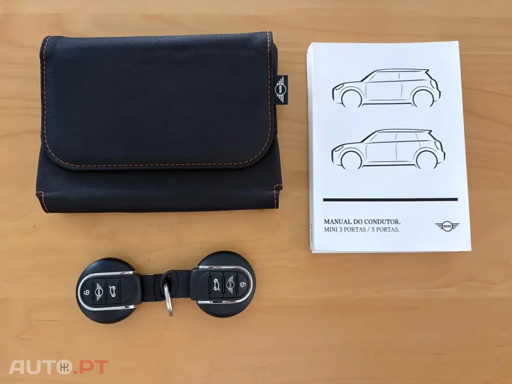 MINI Cooper John Cooper Works Auto Desportiva