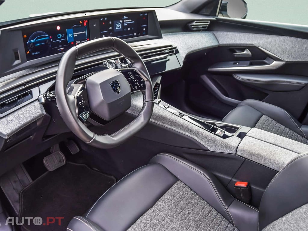 Peugeot 3008 1.2 Hybrid Allure e-DCS6