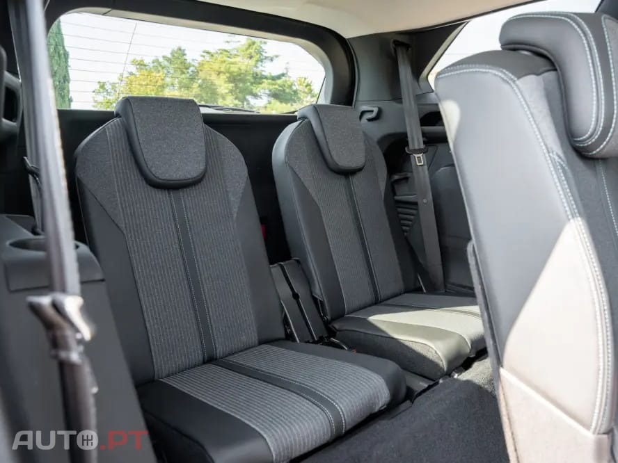 Peugeot 5008 1.5 BlueHDi Allure EAT8