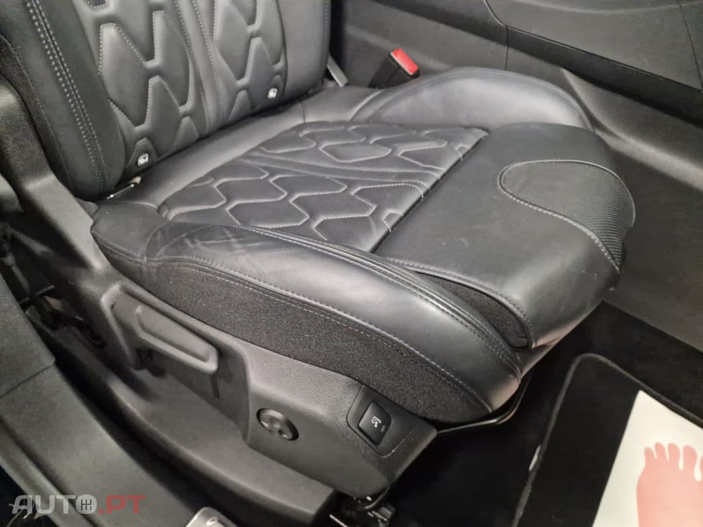 Peugeot 3008 1.6 Hybrid4 GT Line e-EAT8