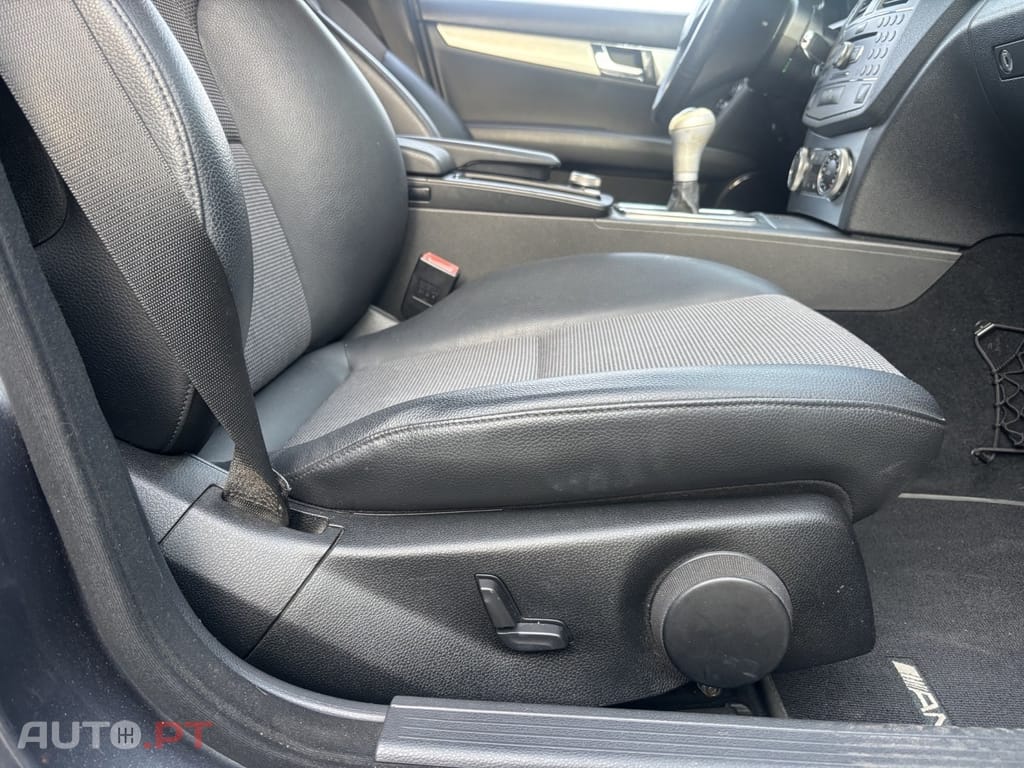 Mercedes-Benz C 220 AMG