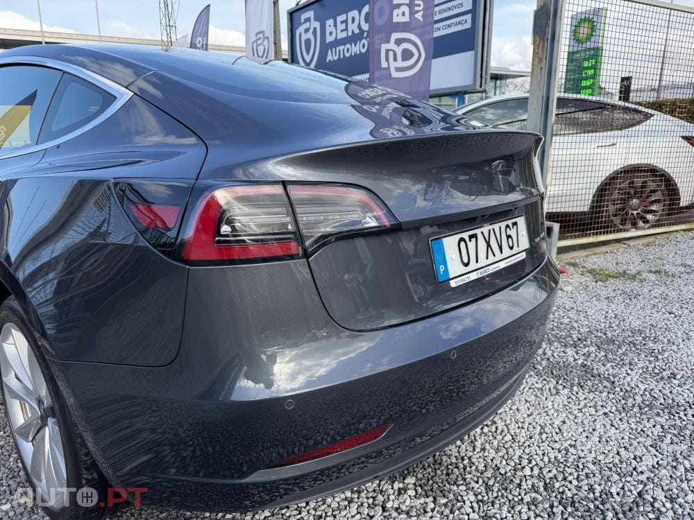 Tesla Model 3 Long-Range Dual Motor AWD
