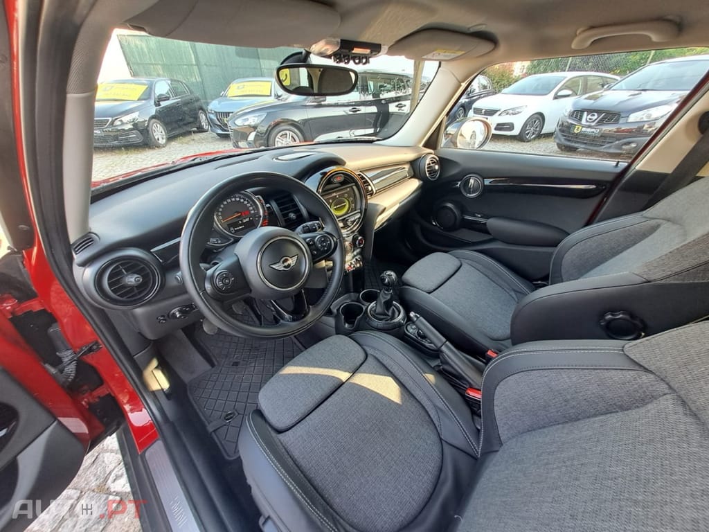 MINI Cooper Cooper D