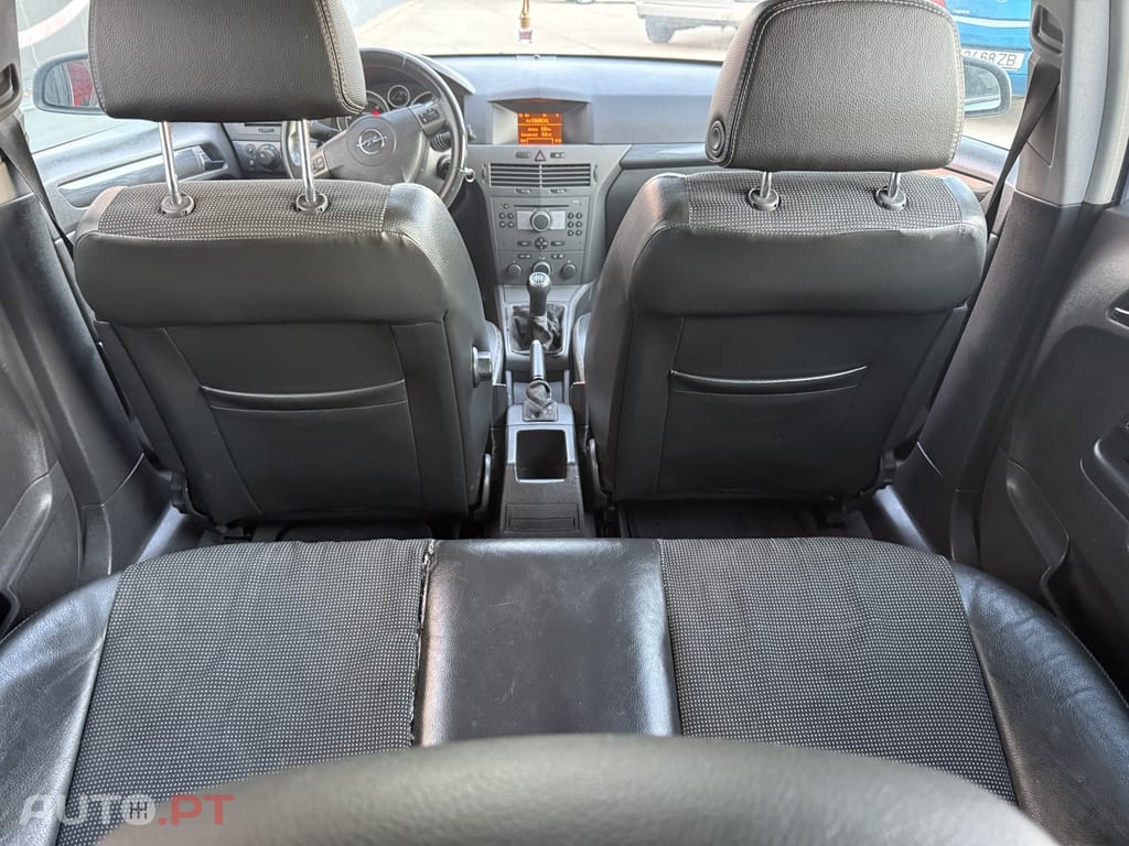 Opel Astra 1.7 CDTi Cosmo M5