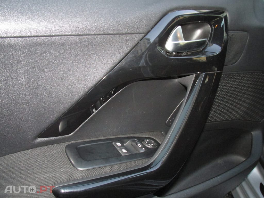 Peugeot 208 1.6 BlueHDi Style