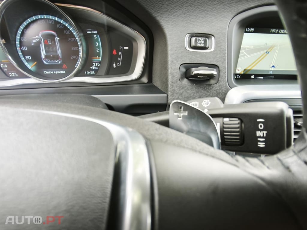 Volvo V60 Cross Country 2.0 D3 Summum Geartronic