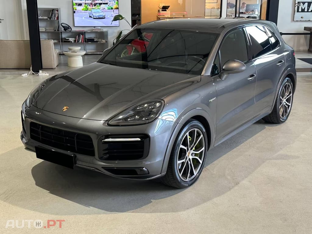 Porsche Cayenne E-Hybrid Bose