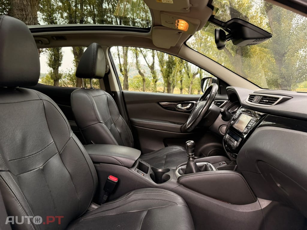 Nissan Qashqai 1.5 dCi Tekna Pele