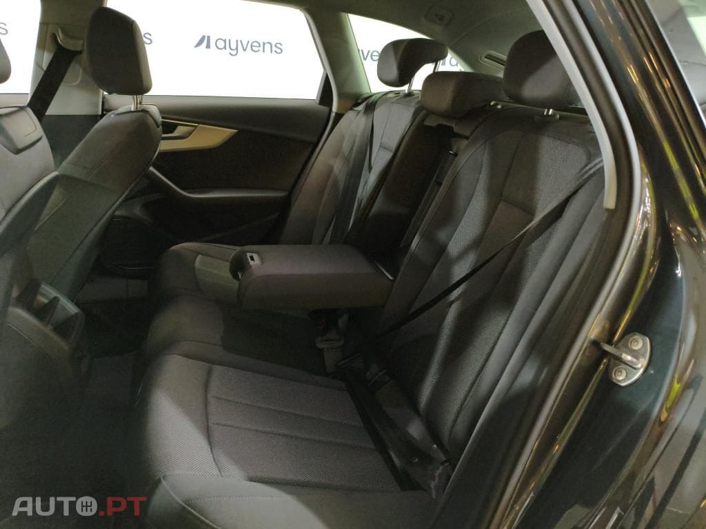 Audi A4 Avant 35 TDI S tronic