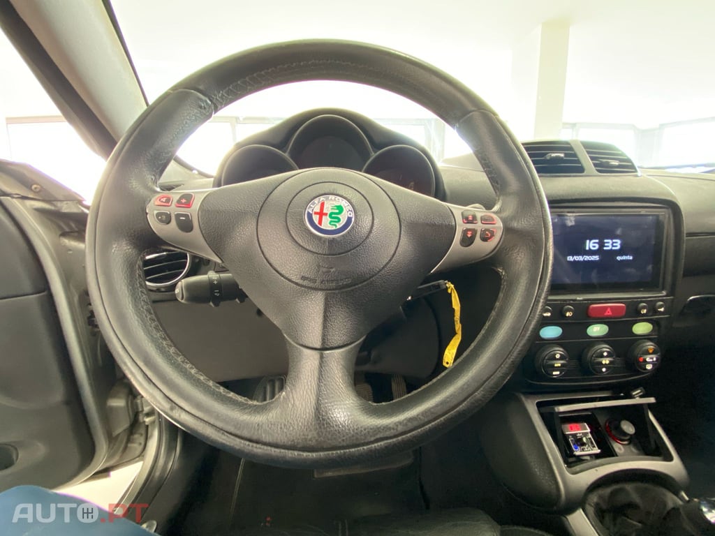 Alfa Romeo GT 1.9 JTD M-JET Q2