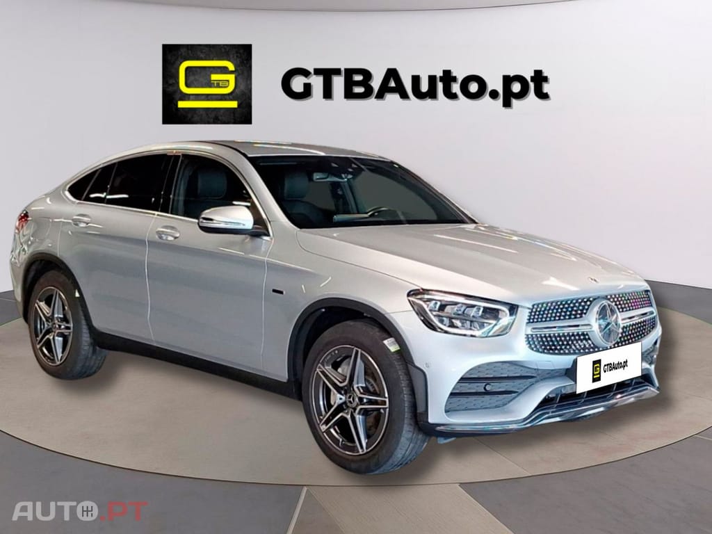 Mercedes-Benz GLC 300 I.V.A DEDUTÍVEL de 4M AMG