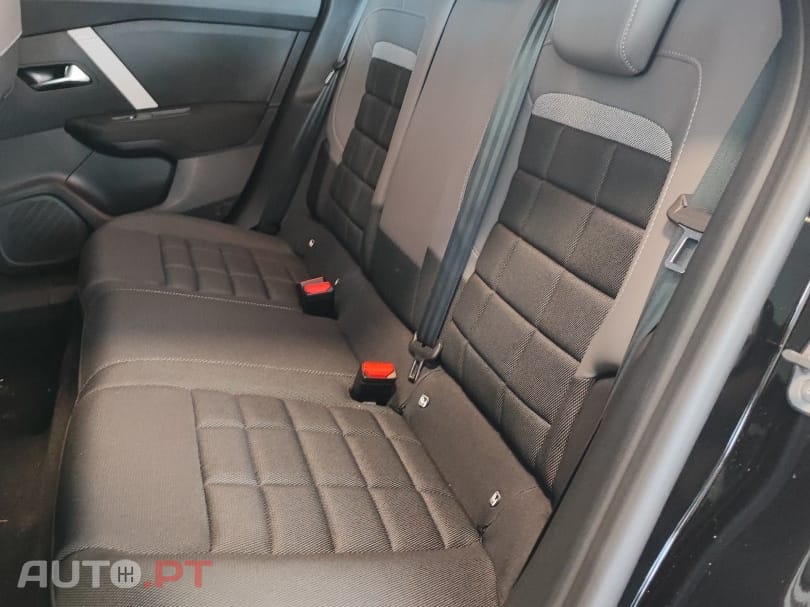 Citroen e-C4 136 PLUS