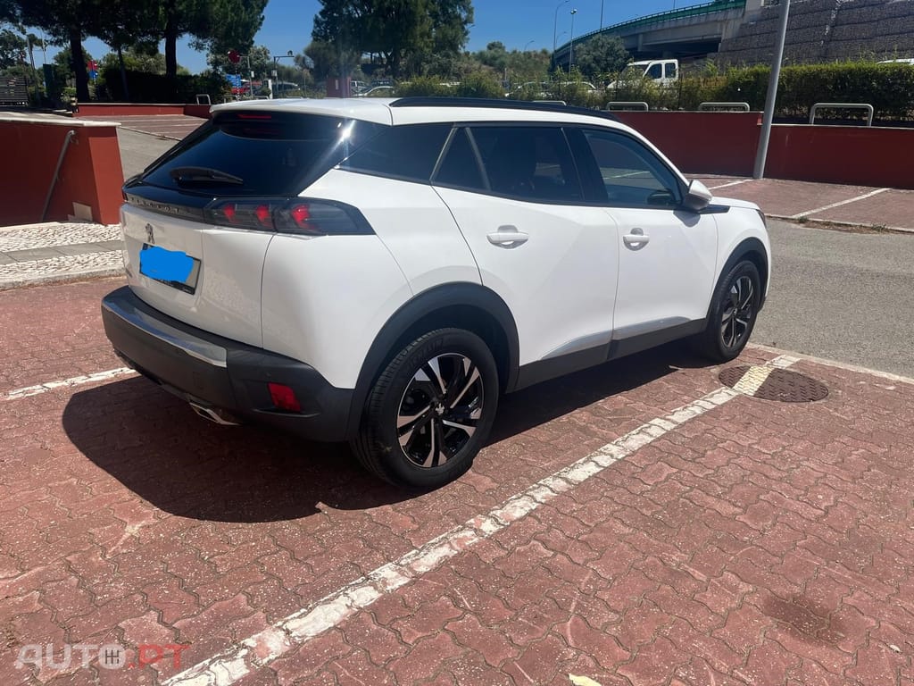 Peugeot 2008 1.2 PureTech Allure