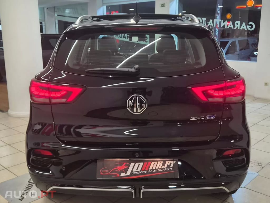 MG ZS EV LUXURY 72 KWH