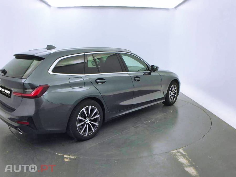 BMW 320 d Touring xDrive Auto