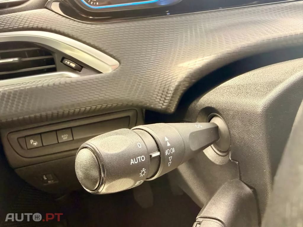 Peugeot 2008 PureTech 130 Allure