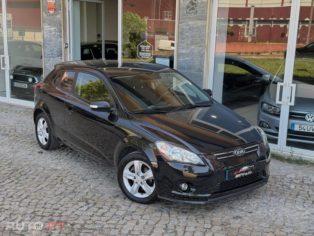 Kia Ceed S Coupé 1.4 CVVT EX ISG