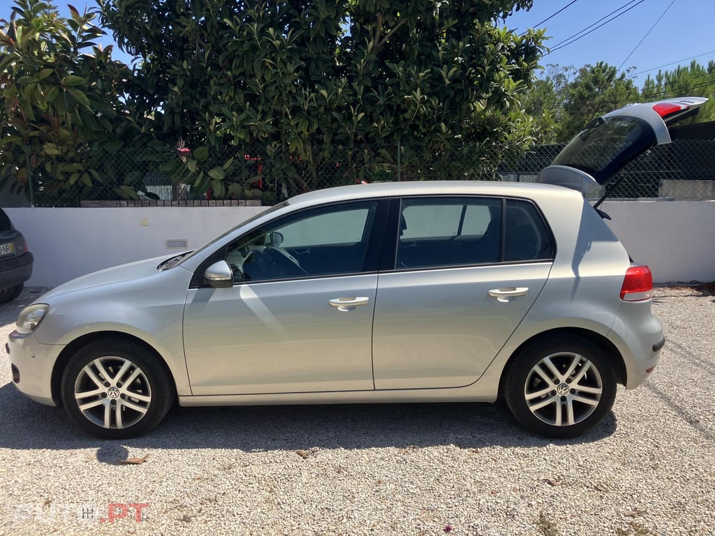 Volkswagen Golf 1.6 TDI confortline DSG