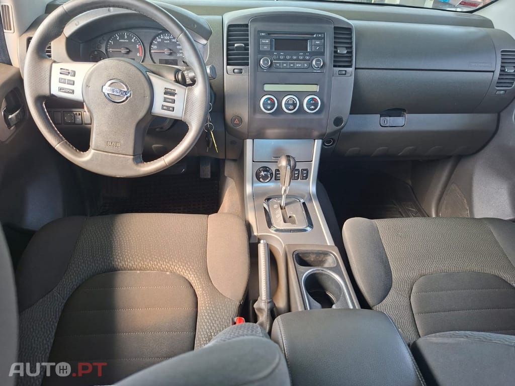 Nissan Navara 2.5 dCi CD SE AT 4WD