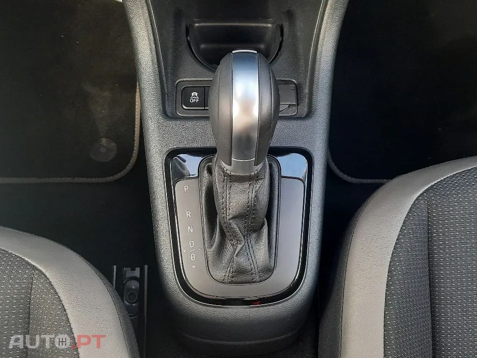 Volkswagen e-Up Entry