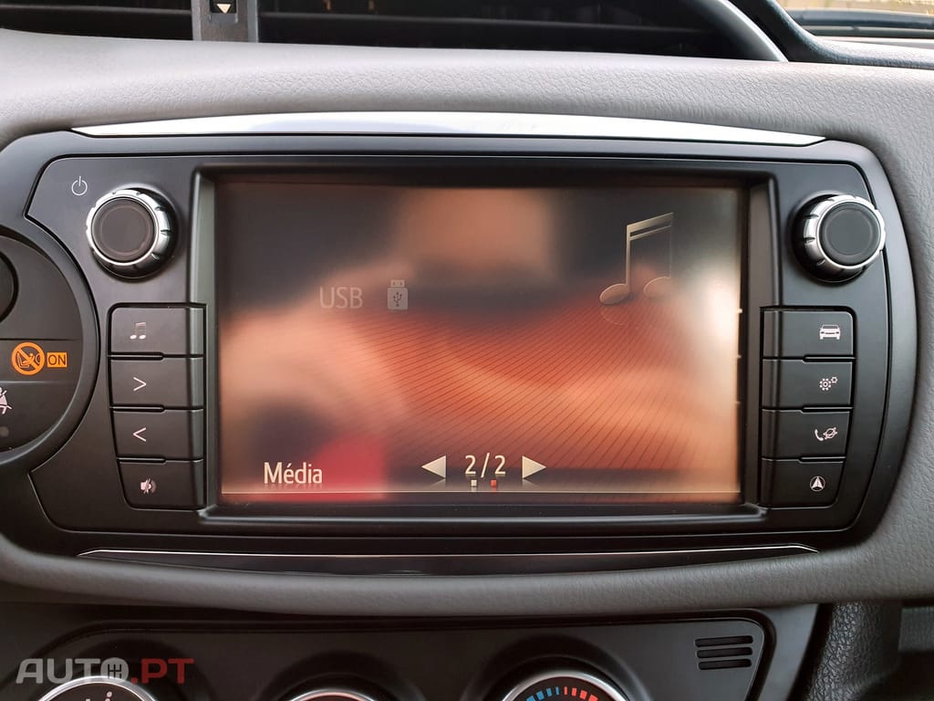 Toyota Yaris 1.0 VVT-i Comfort+Pack Style+Pack Techno+Navi