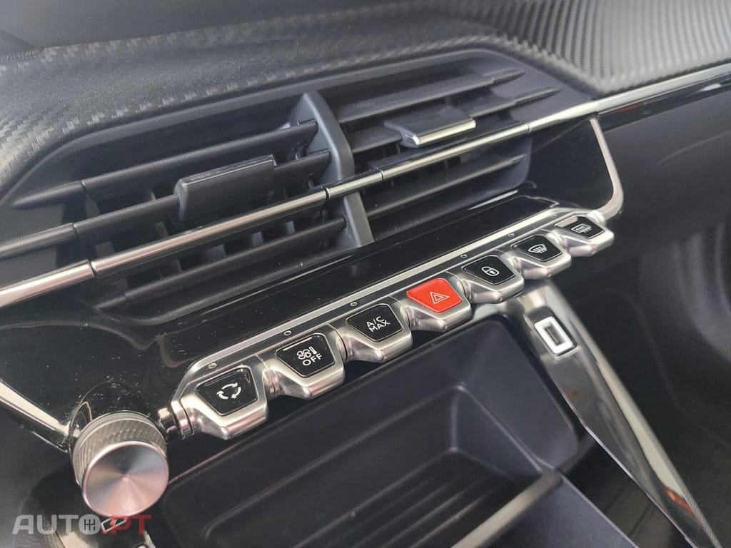 Peugeot E-2008 50 kWh Active Pack