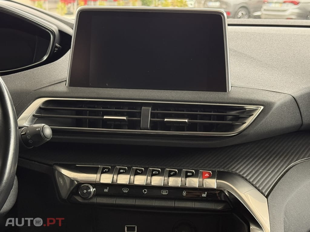 Peugeot 5008 1.2 PureTech Allure EAT8